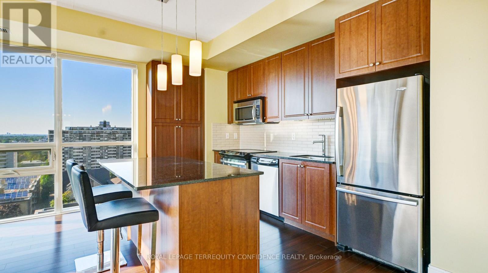 1220 - 70 Roehampton Avenue, Toronto, Ontario  M4P 1R2 - Photo 5 - C12530490