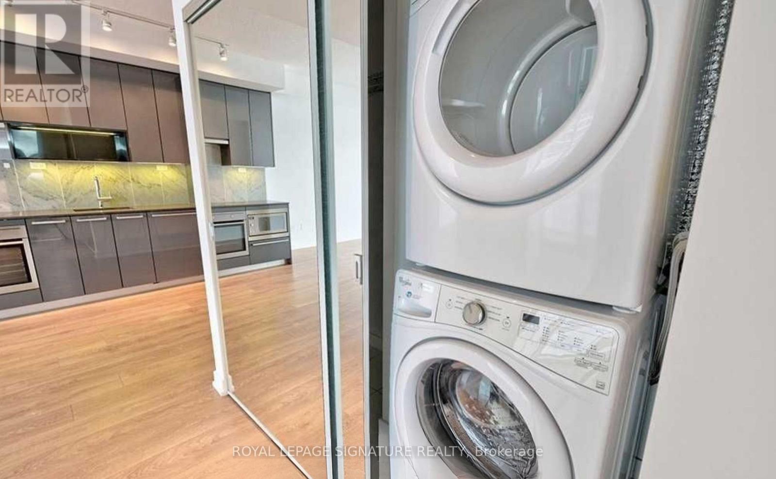 1001 - 115 Mcmahon Drive, Toronto, Ontario  M2K 0E3 - Photo 4 - C12530502