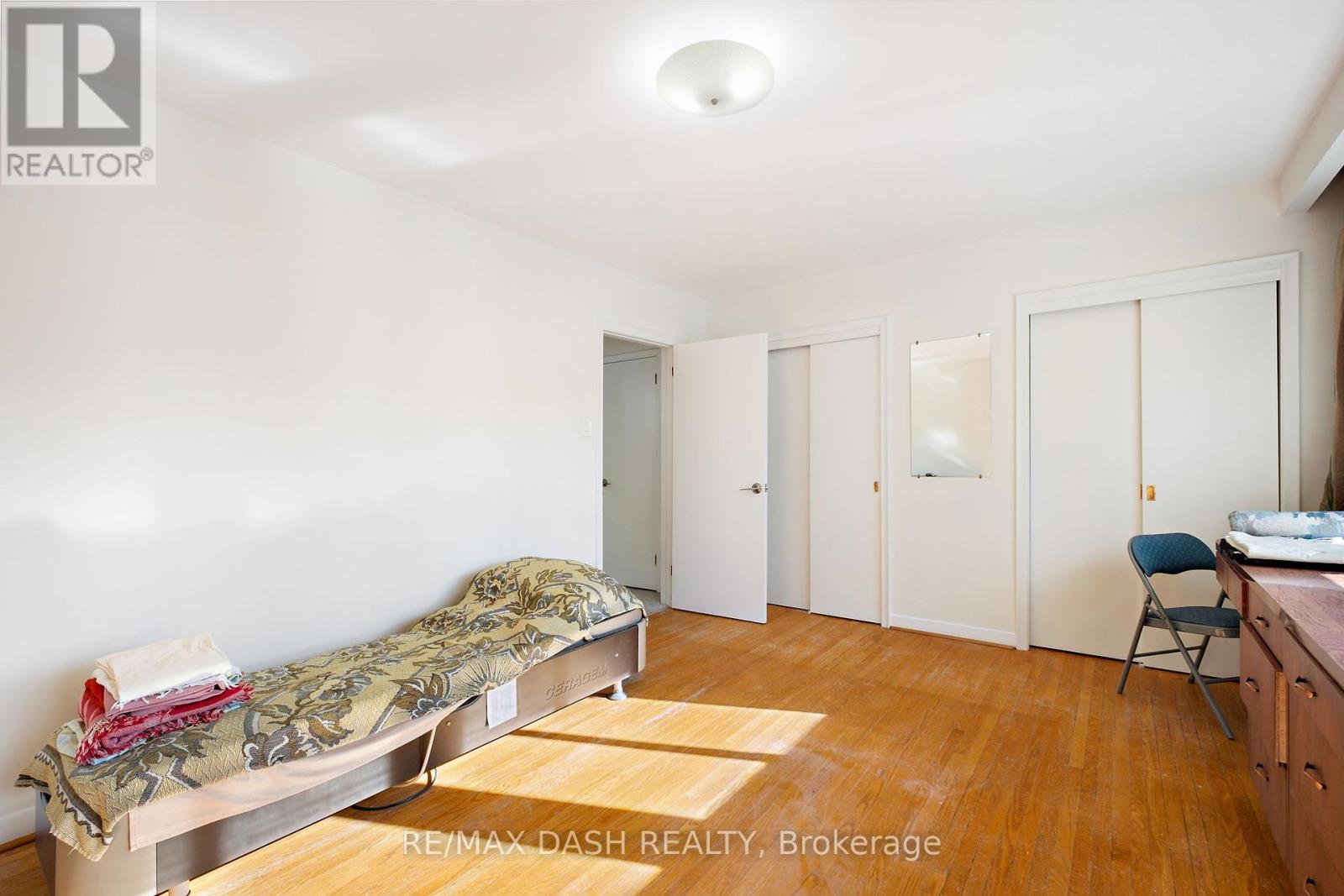 48 Russfax Drive, Toronto, Ontario  M2R 3B1 - Photo 19 - C12530514