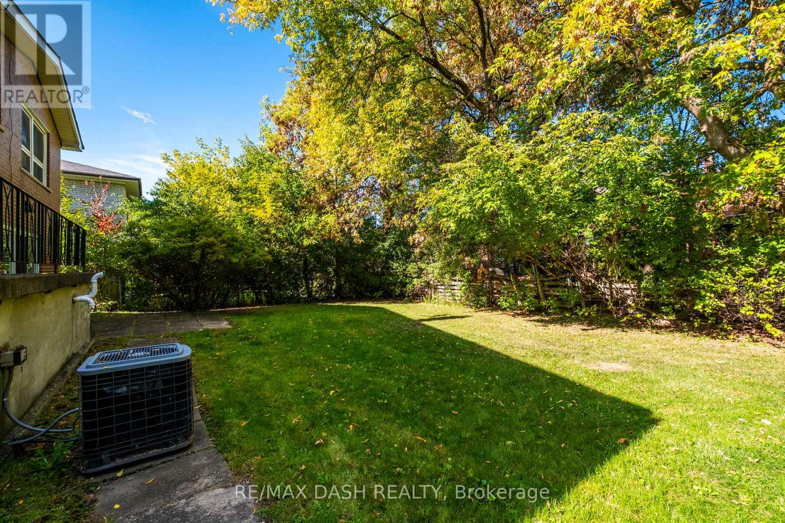 48 Russfax Drive, Toronto, Ontario  M2R 3B1 - Photo 36 - C12530514