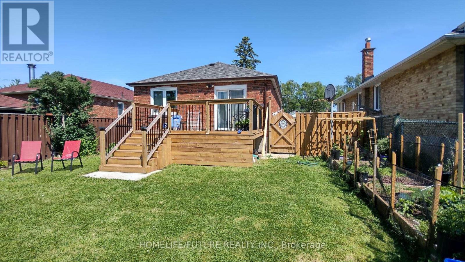 224 ELLINGTON DRIVE, Toronto, Ontario