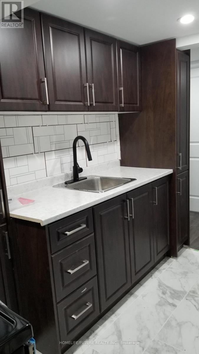 224 Ellington Drive, Toronto, Ontario  M1R 3Y4 - Photo 7 - E12530498