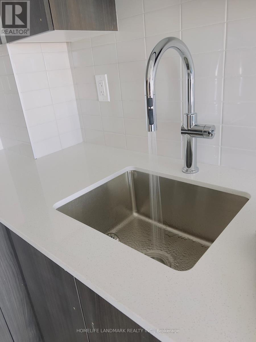 1309 - 1435 Celebration Drive, Pickering, Ontario  L1W 0C4 - Photo 2 - E12530538