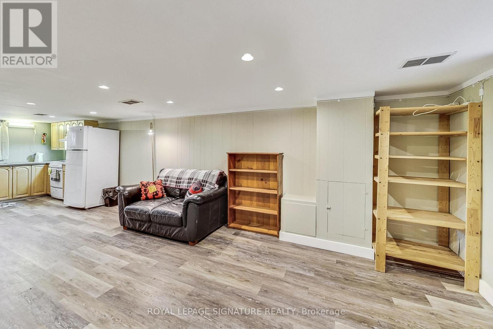 1 Milne Avenue, Toronto, Ontario  M1L 1J7 - Photo 6 - E12530546