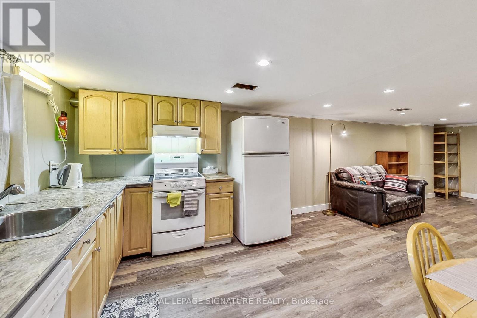 1 Milne Avenue, Toronto, Ontario  M1L 1J7 - Photo 9 - E12530546