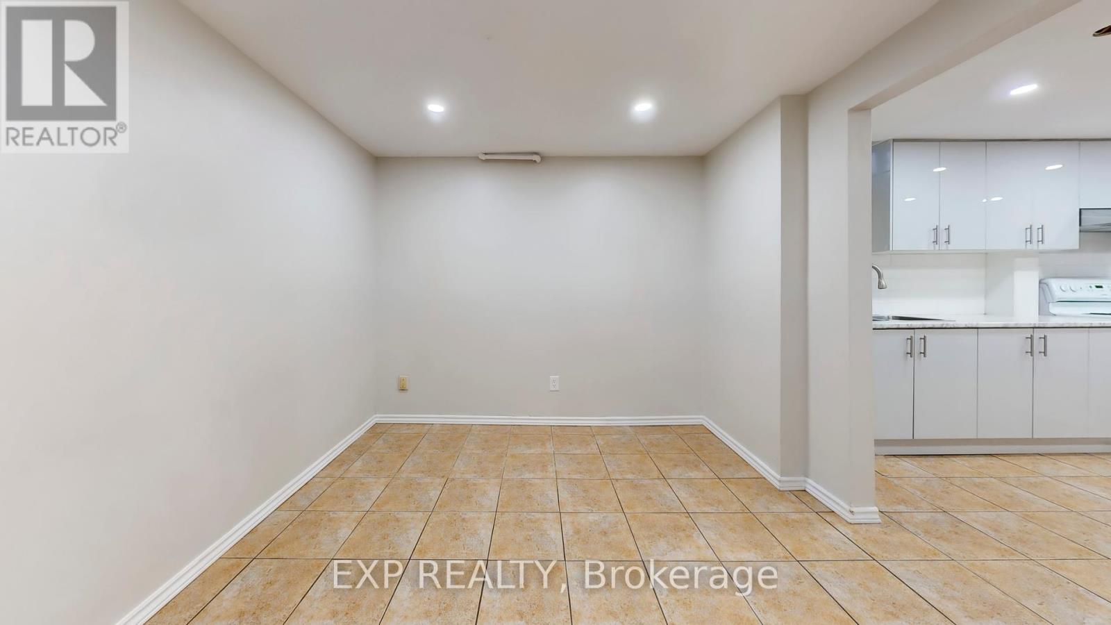 93 Tall Grass Trail E, Vaughan, Ontario  L4L 3J3 - Photo 10 - N12434288