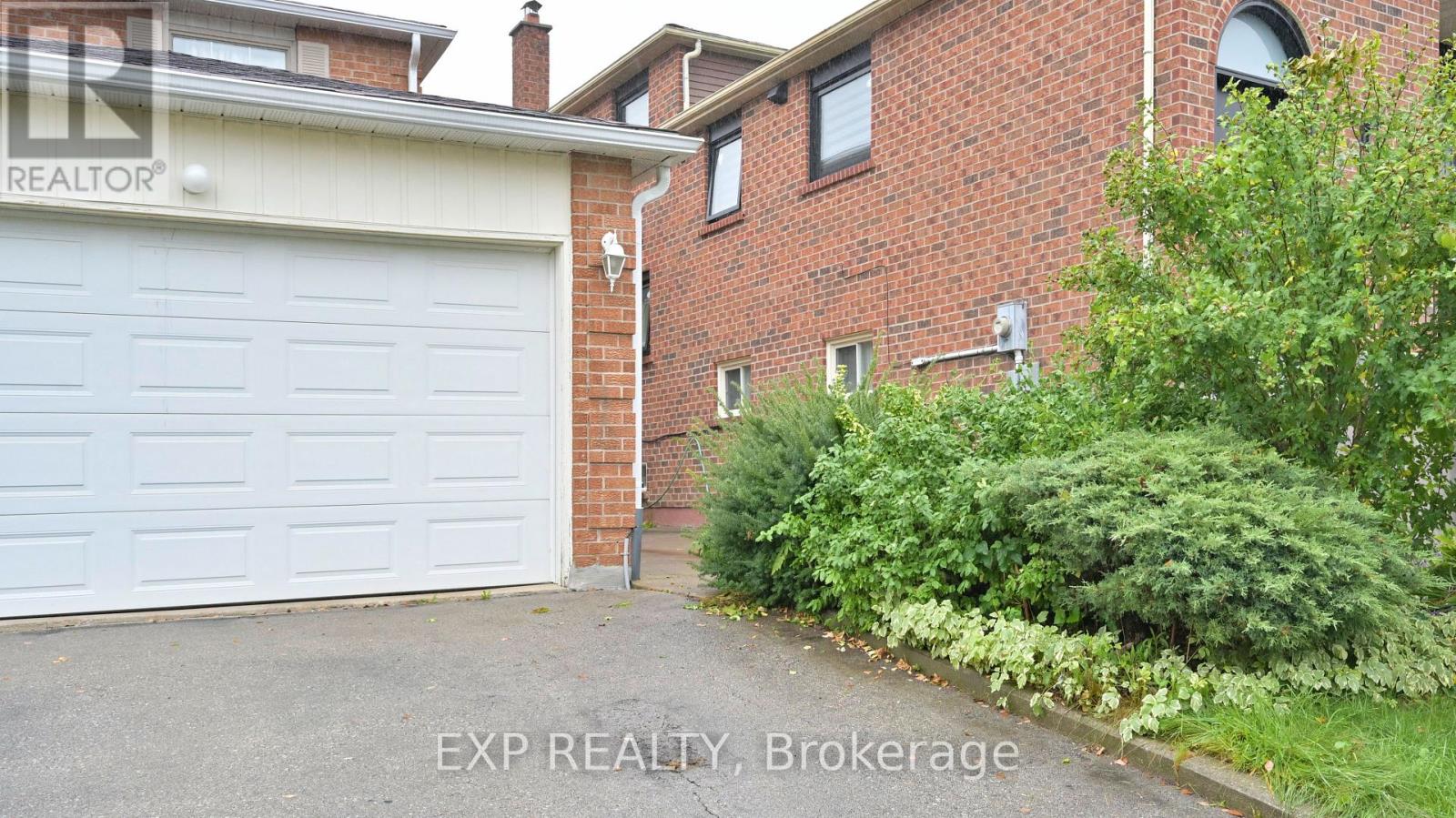 93 Tall Grass Trail E, Vaughan, Ontario  L4L 3J3 - Photo 2 - N12434288