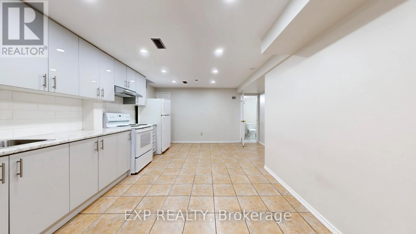 93 Tall Grass Trail E, Vaughan, Ontario  L4L 3J3 - Photo 3 - N12434288