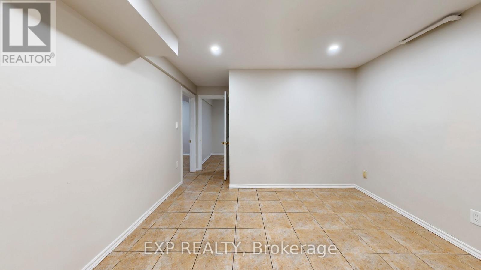 93 Tall Grass Trail E, Vaughan, Ontario  L4L 3J3 - Photo 8 - N12434288