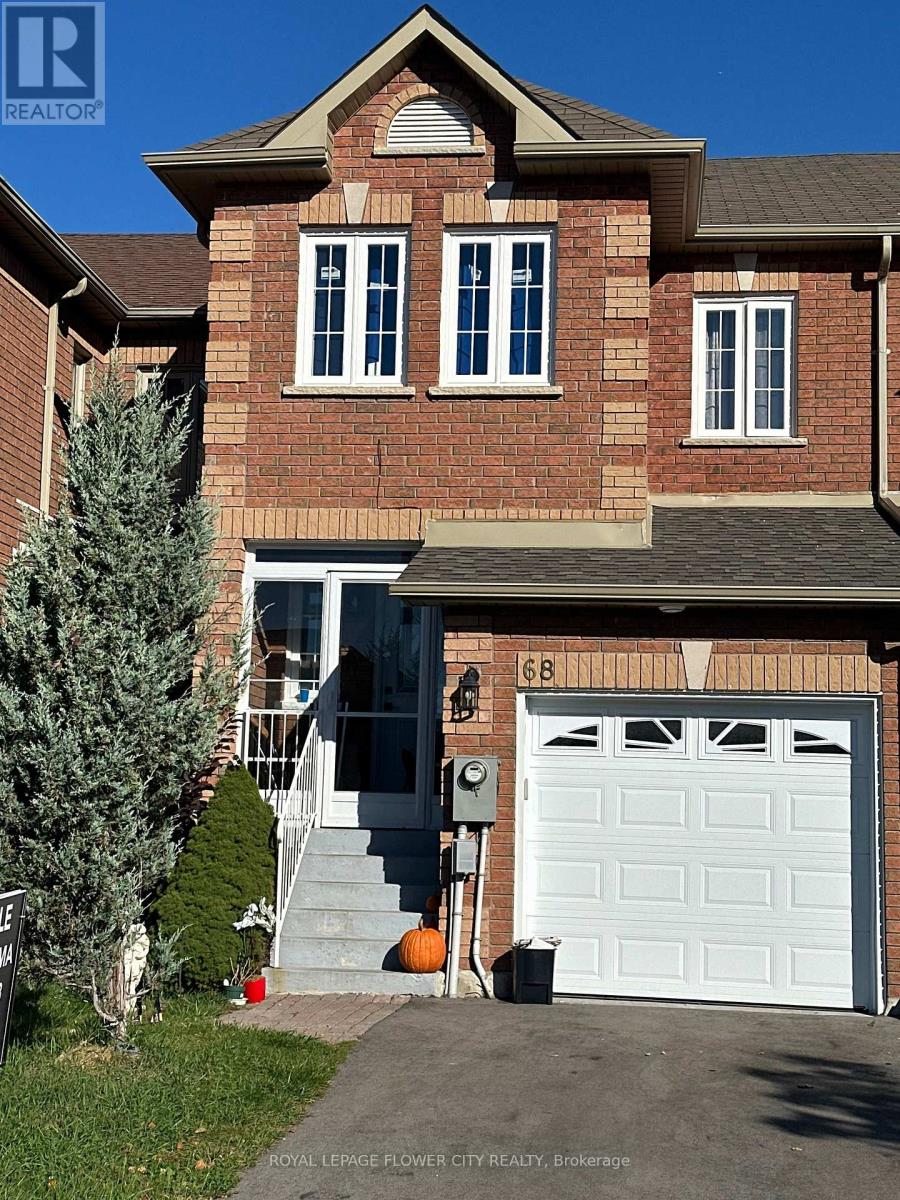 68 Denton Circle, Vaughan, Ontario  L6A 2N4 - Photo 3 - N12530488