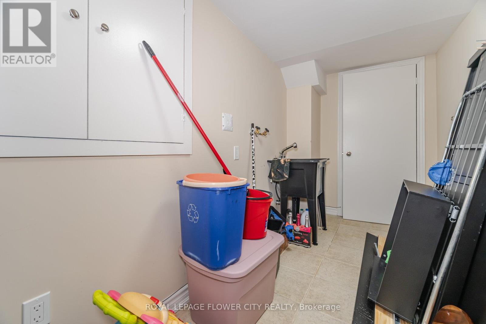 68 Denton Circle, Vaughan, Ontario  L6A 2N4 - Photo 31 - N12530488