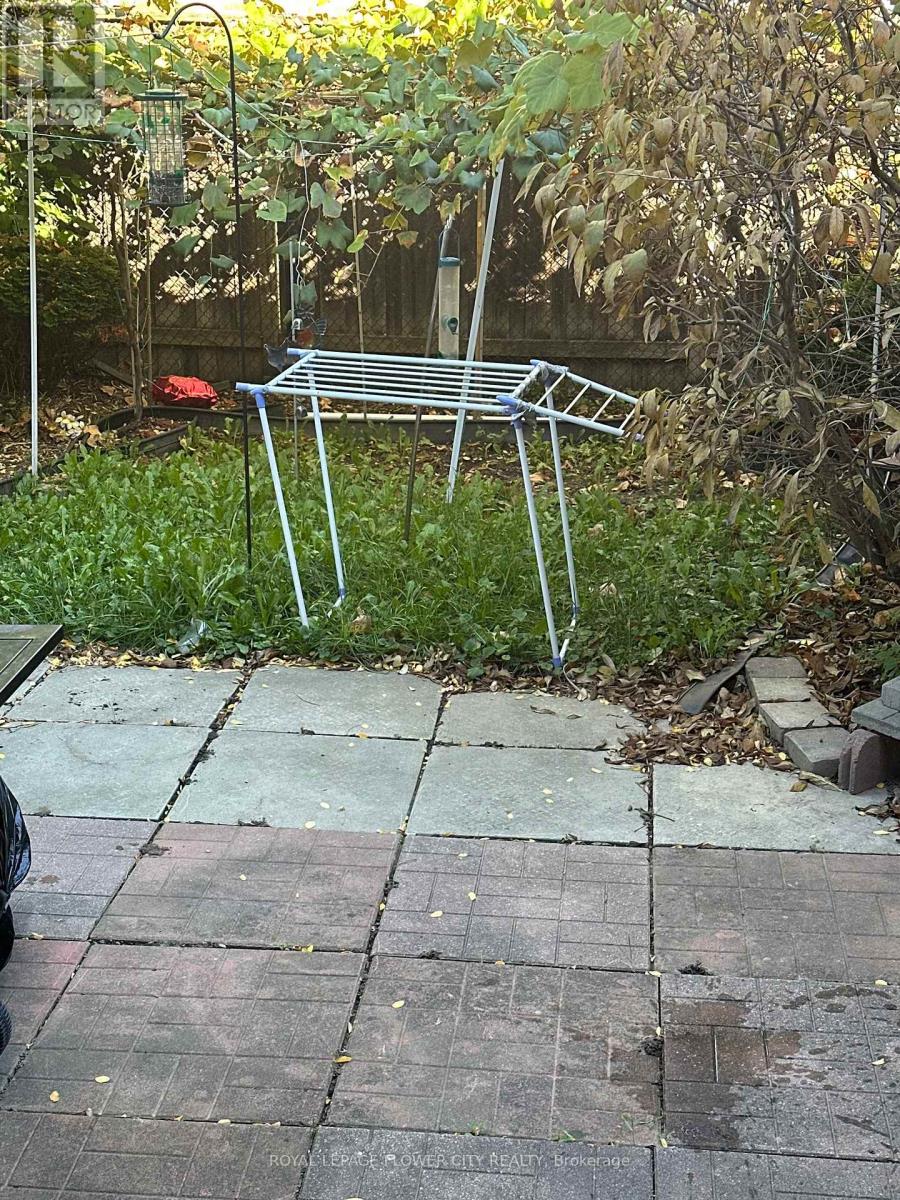 68 Denton Circle, Vaughan, Ontario  L6A 2N4 - Photo 33 - N12530488