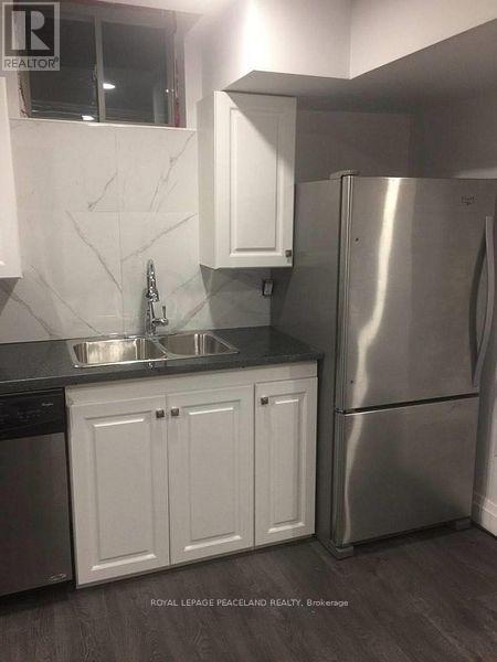 1236 Atkins Drive, Newmarket, Ontario  L3X 0C3 - Photo 10 - N12530496