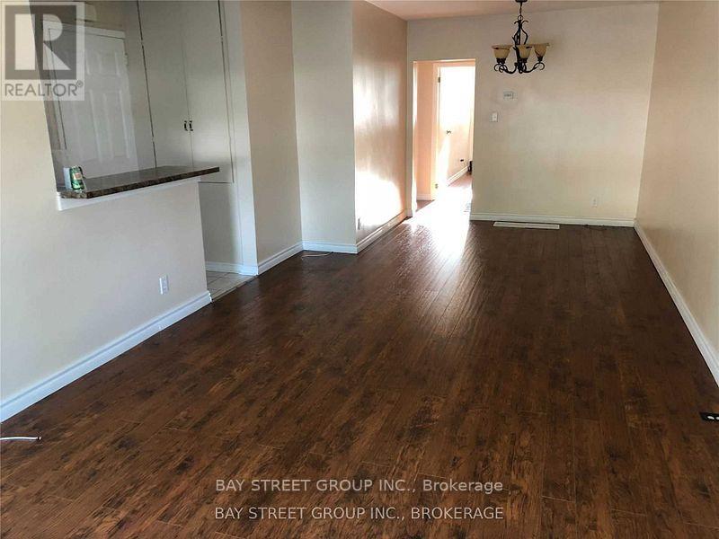 241 Taylor Mills Drive N, Richmond Hill, Ontario  L4C 2T8 - Photo 2 - N12530504