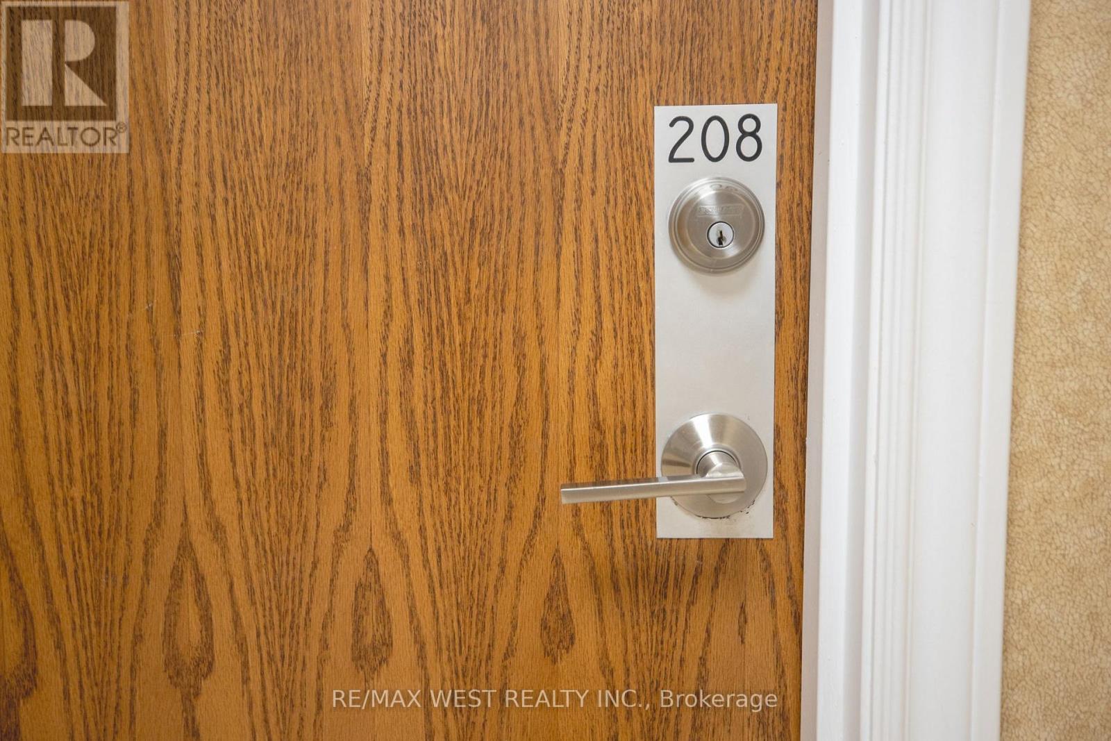 208 - 9901 Keele Street, Vaughan, Ontario  L6A 3Y5 - Photo 2 - N12530562