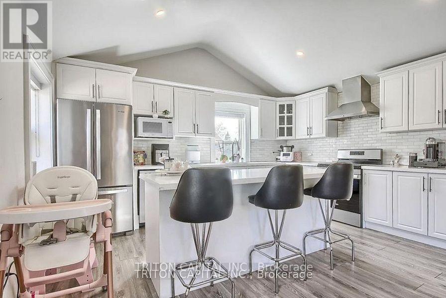 34 Napier Street, Vaughan, Ontario  L0J 1C0 - Photo 10 - N12530568