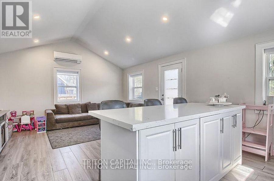 34 Napier Street, Vaughan, Ontario  L0J 1C0 - Photo 11 - N12530568