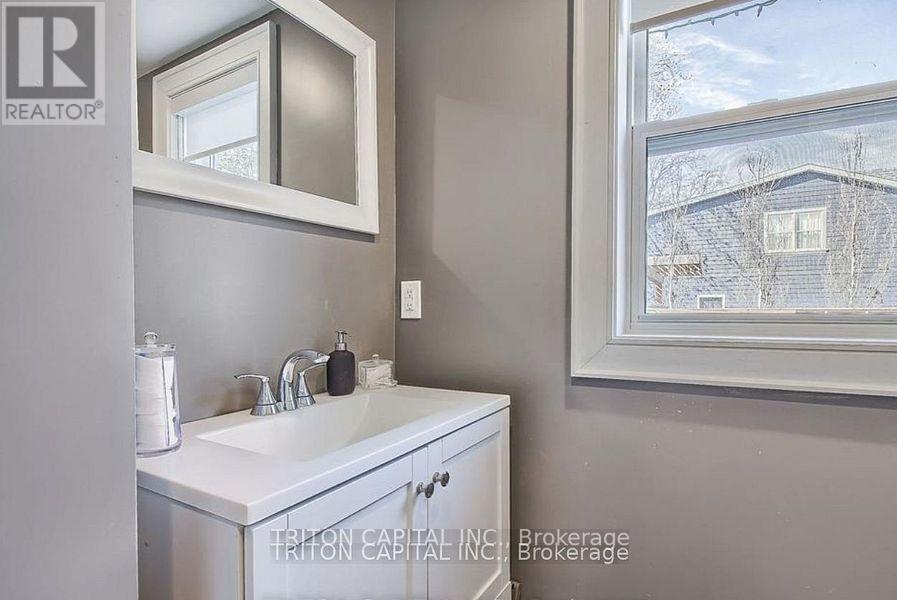 34 Napier Street, Vaughan, Ontario  L0J 1C0 - Photo 17 - N12530568