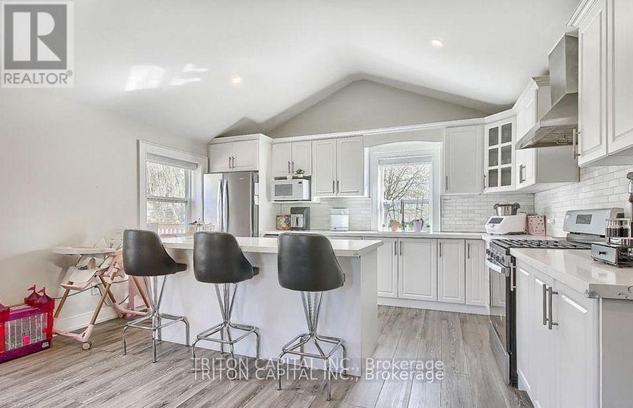 34 Napier Street, Vaughan, Ontario  L0J 1C0 - Photo 8 - N12530568