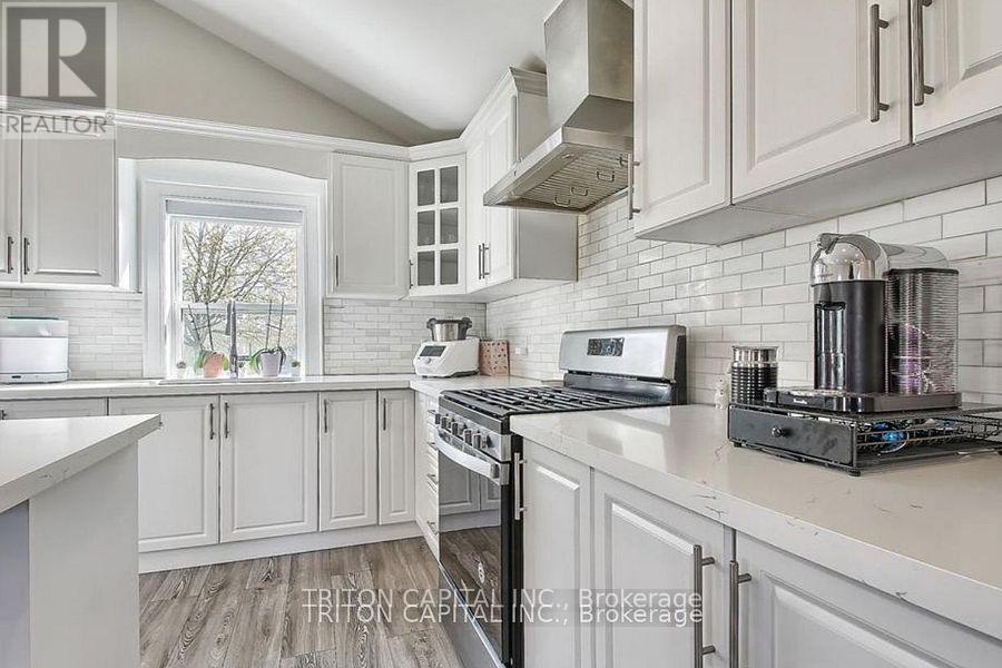 34 Napier Street, Vaughan, Ontario  L0J 1C0 - Photo 9 - N12530568