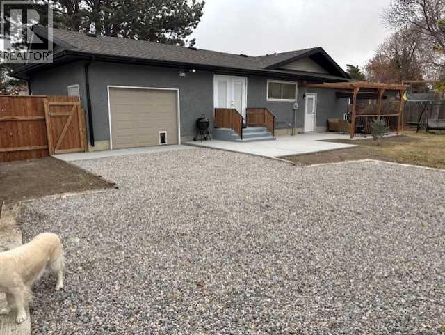 1316 Huron Place S, Lethbridge, Alberta  T1K 3K9 - Photo 2 - A2269643