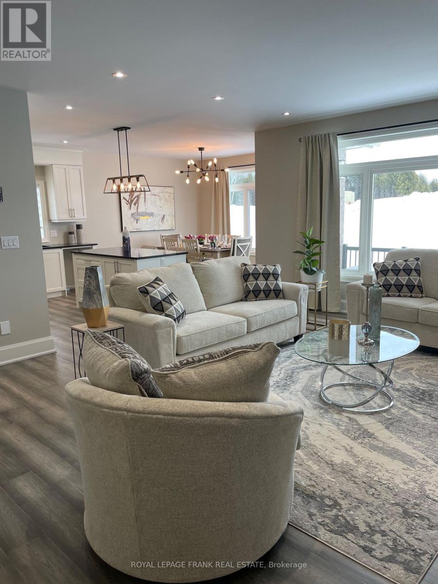 7 Nipigon Street, Kawartha Lakes, Ontario  K0M 1N0 - Photo 4 - X12530774