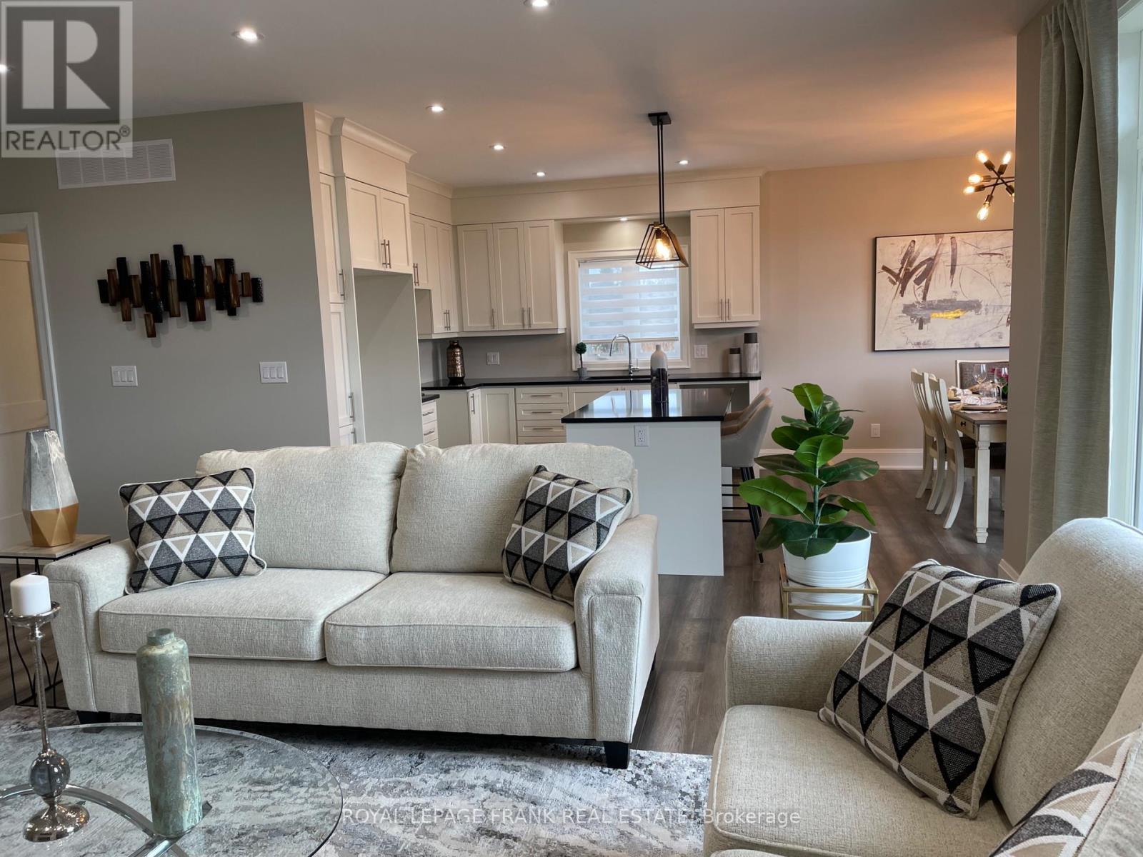 7 Nipigon Street, Kawartha Lakes, Ontario  K0M 1N0 - Photo 45 - X12530774