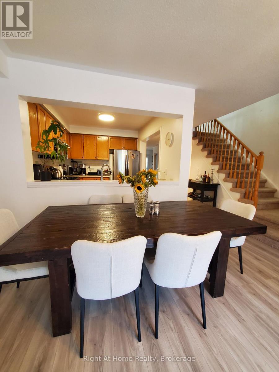 5134 Silvercreek Drive, Burlington, Ontario  L7L 6K6 - Photo 12 - W12425754