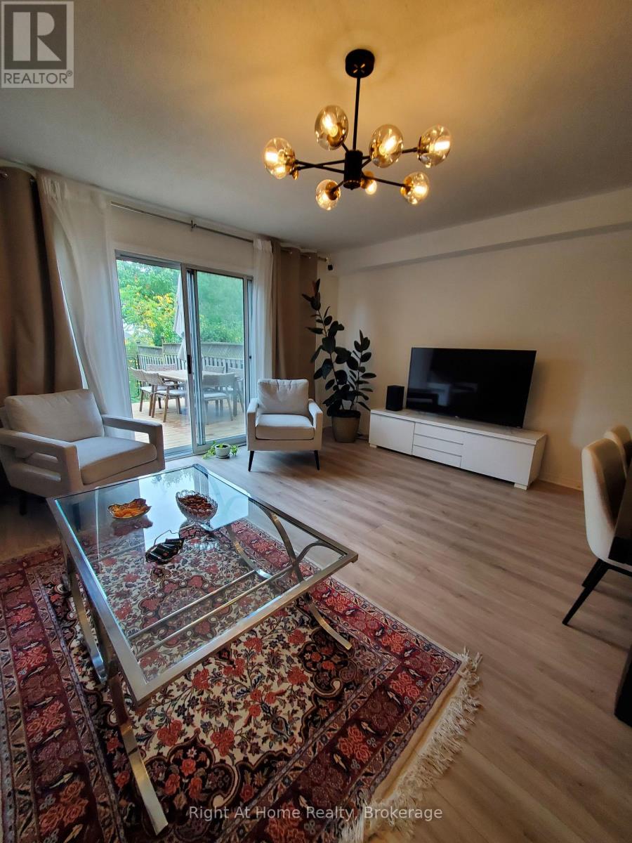 5134 Silvercreek Drive, Burlington, Ontario  L7L 6K6 - Photo 13 - W12425754