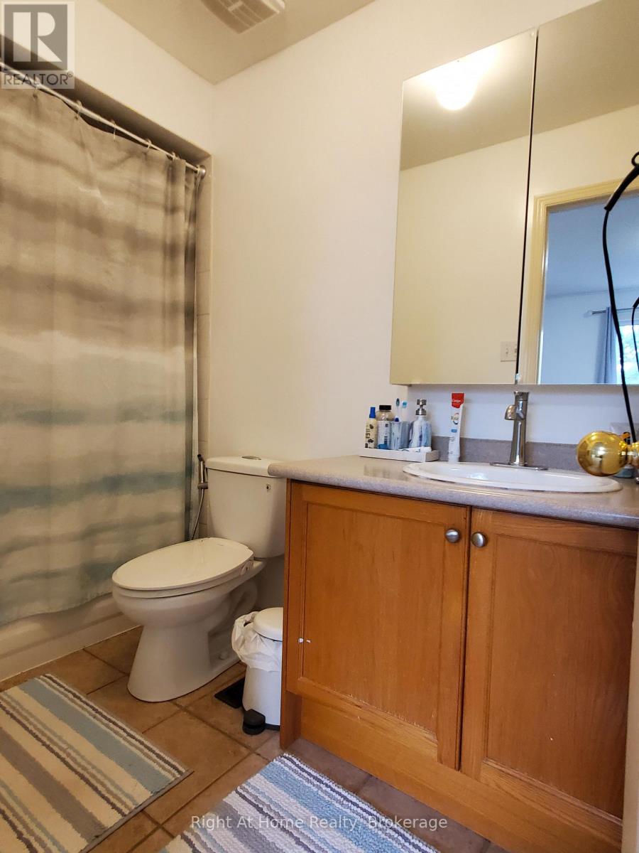 5134 Silvercreek Drive, Burlington, Ontario  L7L 6K6 - Photo 18 - W12425754