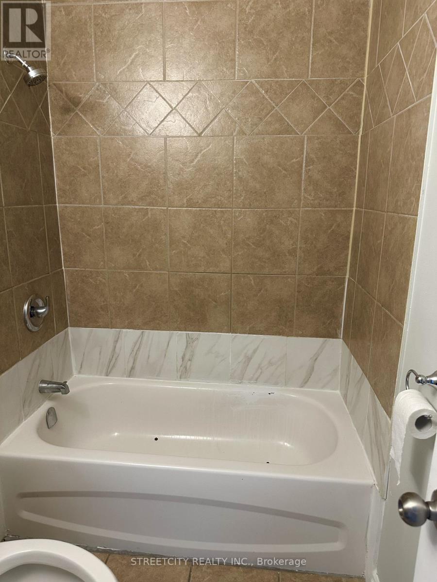 44 - 220 Ashland Avenue, London East, Ontario  N5W 4H4 - Photo 31 - X12530718
