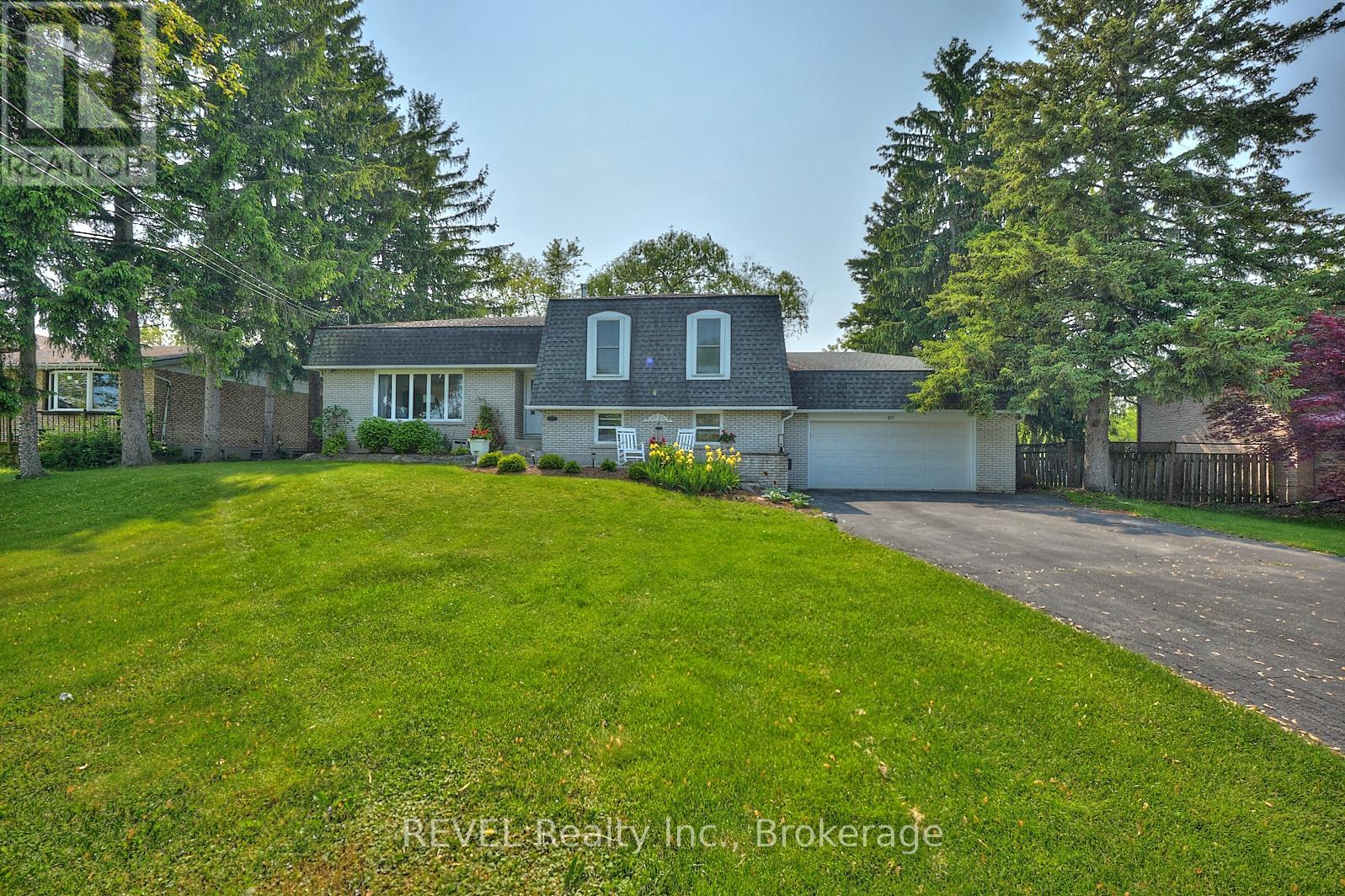 877 Daytona Drive N, Fort Erie, Ontario  L2A 4Z7 - Photo 1 - X12190550