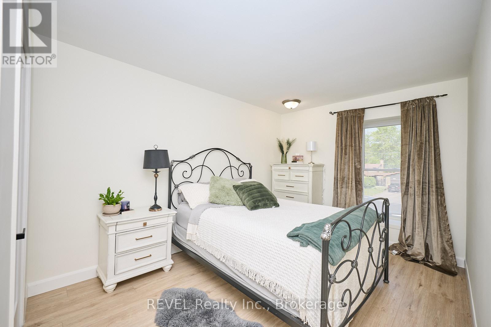 877 Daytona Drive N, Fort Erie, Ontario  L2A 4Z7 - Photo 11 - X12190550