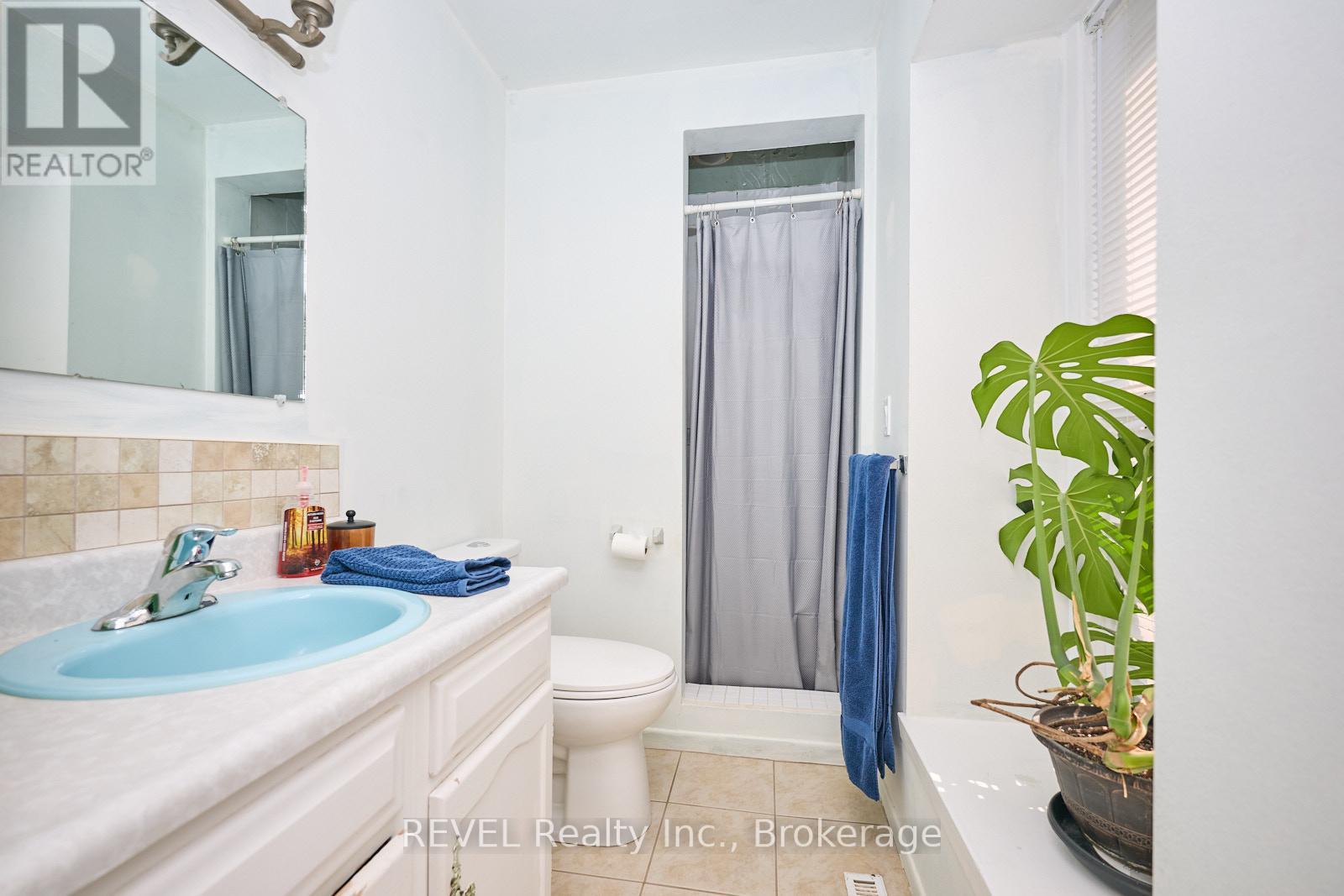 877 Daytona Drive N, Fort Erie, Ontario  L2A 4Z7 - Photo 16 - X12190550