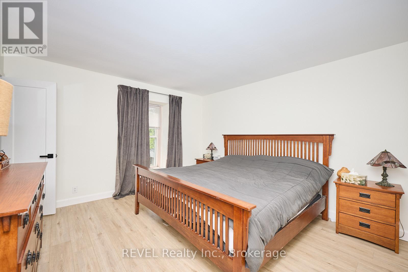 877 Daytona Drive N, Fort Erie, Ontario  L2A 4Z7 - Photo 9 - X12190550