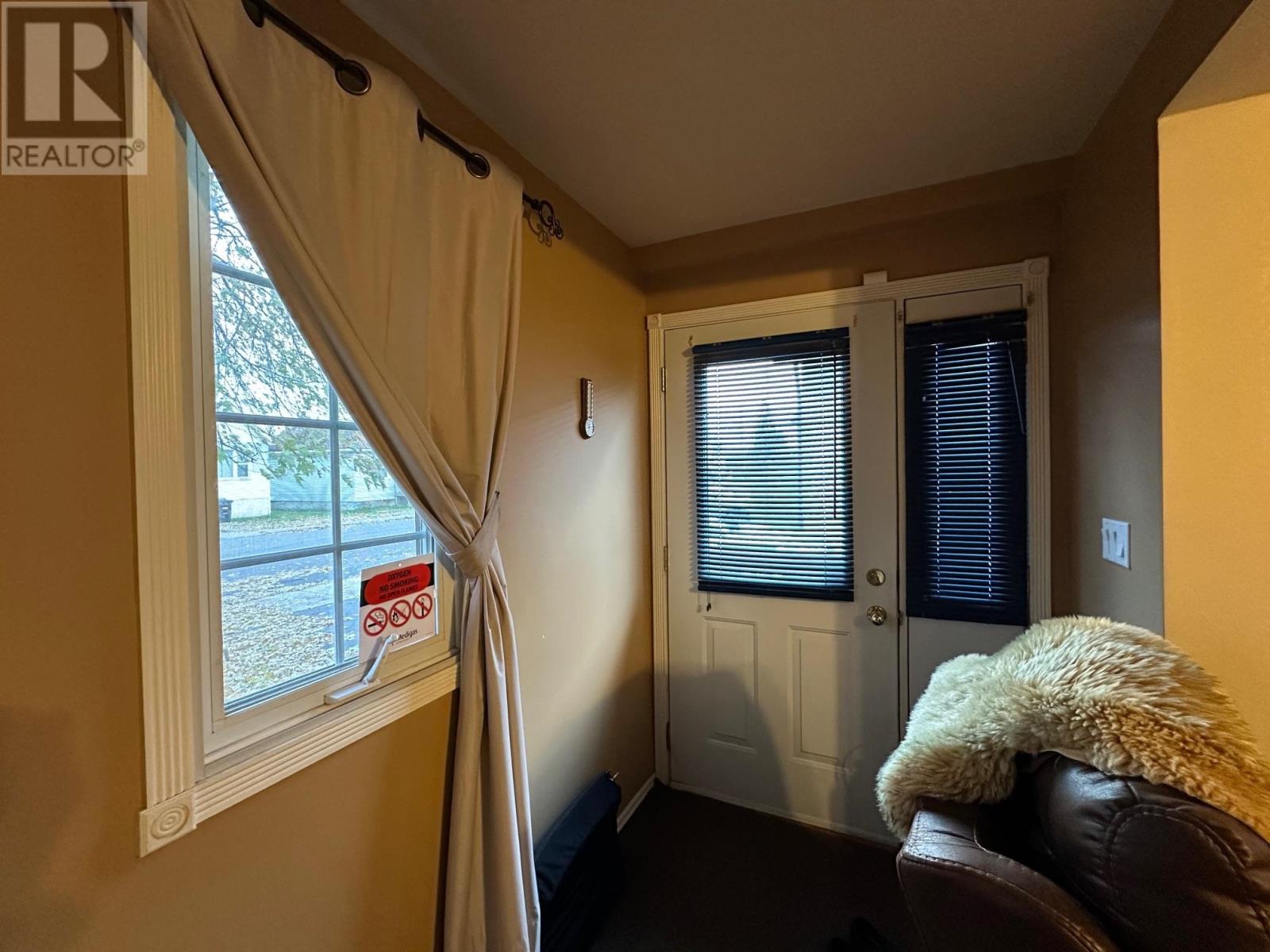 629 Mcpherson St, Thunder Bay, Ontario  P7C 2Y7 - Photo 3 - TB253442