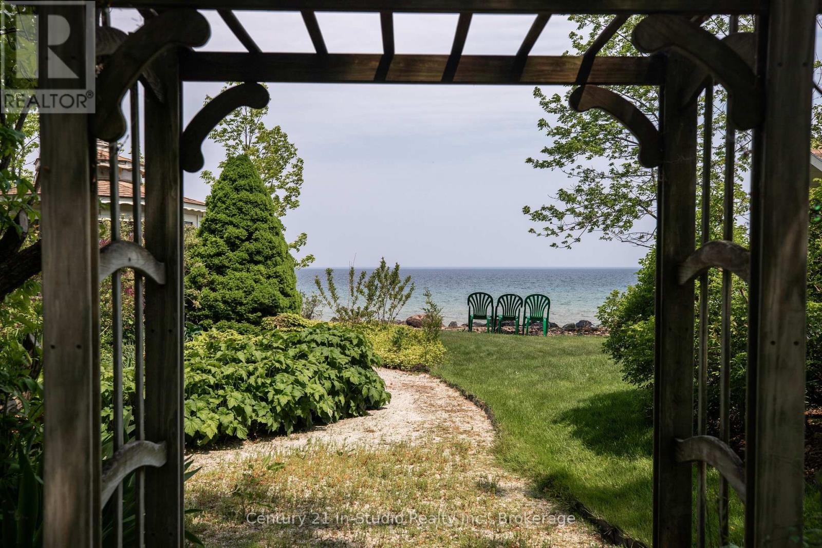 504877 Grey 1 Road, Georgian Bluffs, Ontario N0H 1S0 - Photo 17 - X12241446