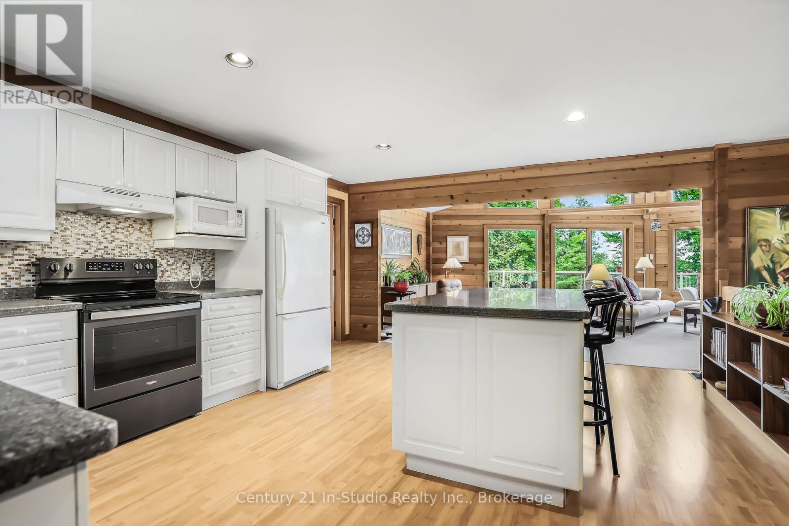 504877 Grey 1 Road, Georgian Bluffs, Ontario N0H 1S0 - Photo 34 - X12241446