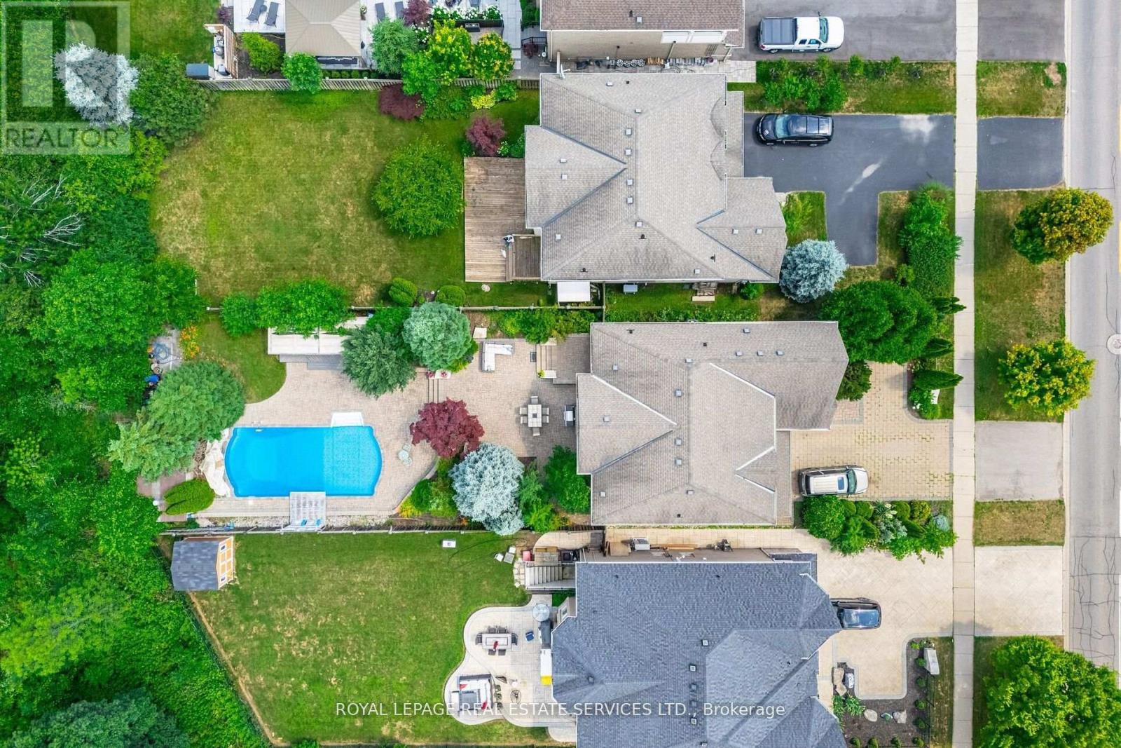 215 BURLOAK DRIVE, Oakville, Ontario