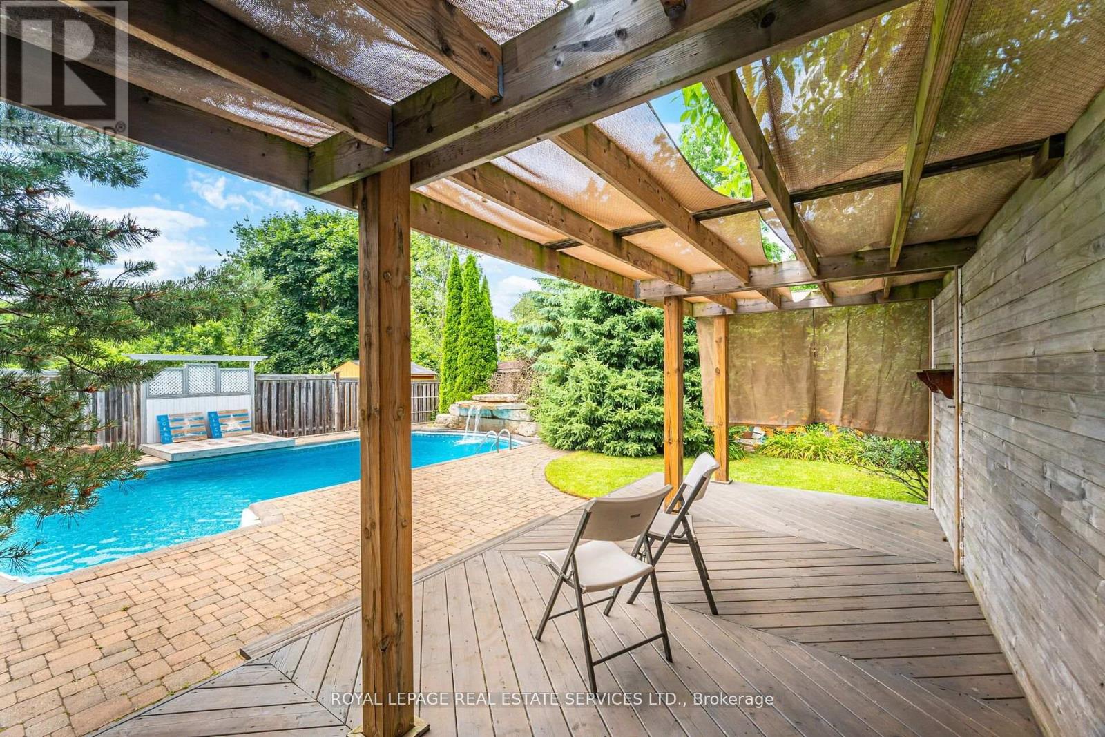 215 Burloak Drive, Oakville, Ontario  L6L 6T6 - Photo 35 - W12530430