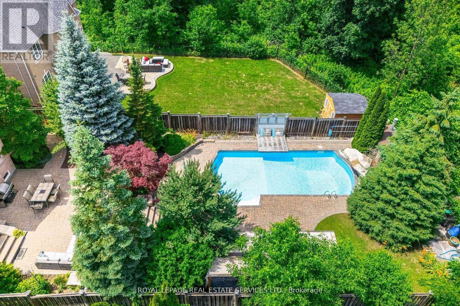 215 Burloak Drive, Oakville, Ontario  L6L 6T6 - Photo 39 - W12530430