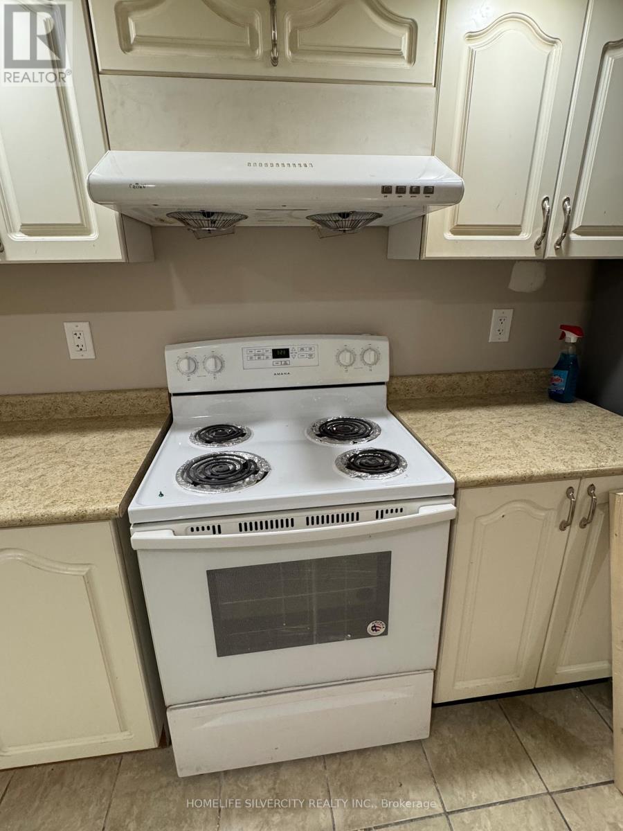 Basement - 9 Elsmere Road W, Brampton, Ontario  L7A 3T7 - Photo 2 - W12530444