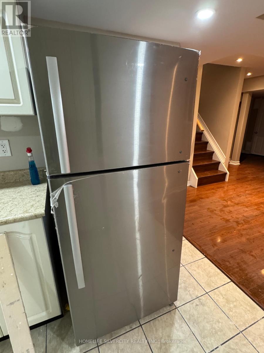 Basement - 9 Elsmere Road W, Brampton, Ontario  L7A 3T7 - Photo 3 - W12530444