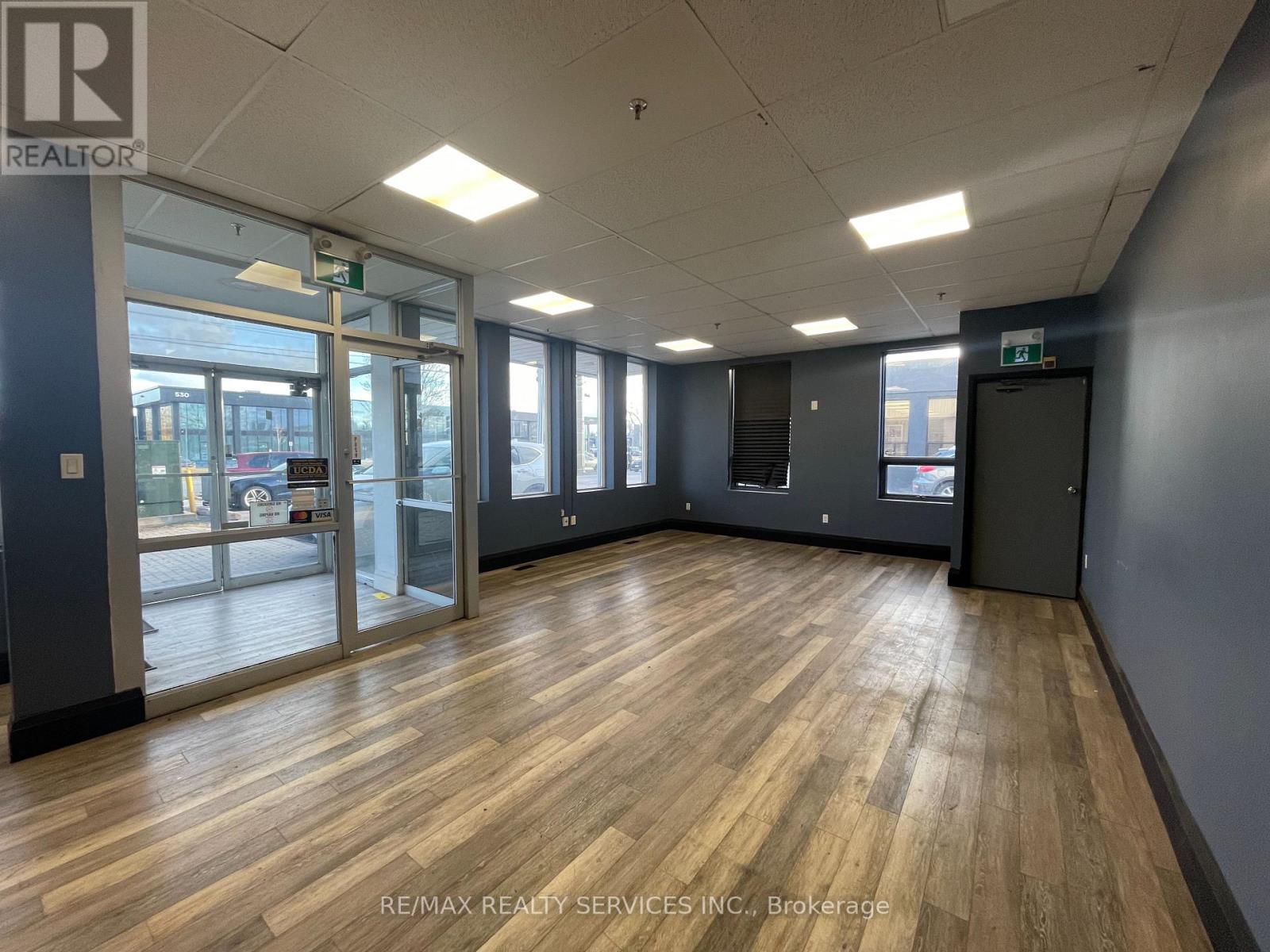 1 - 529 Speers Road, Oakville, Ontario  L6K 2G4 - Photo 2 - W12530448