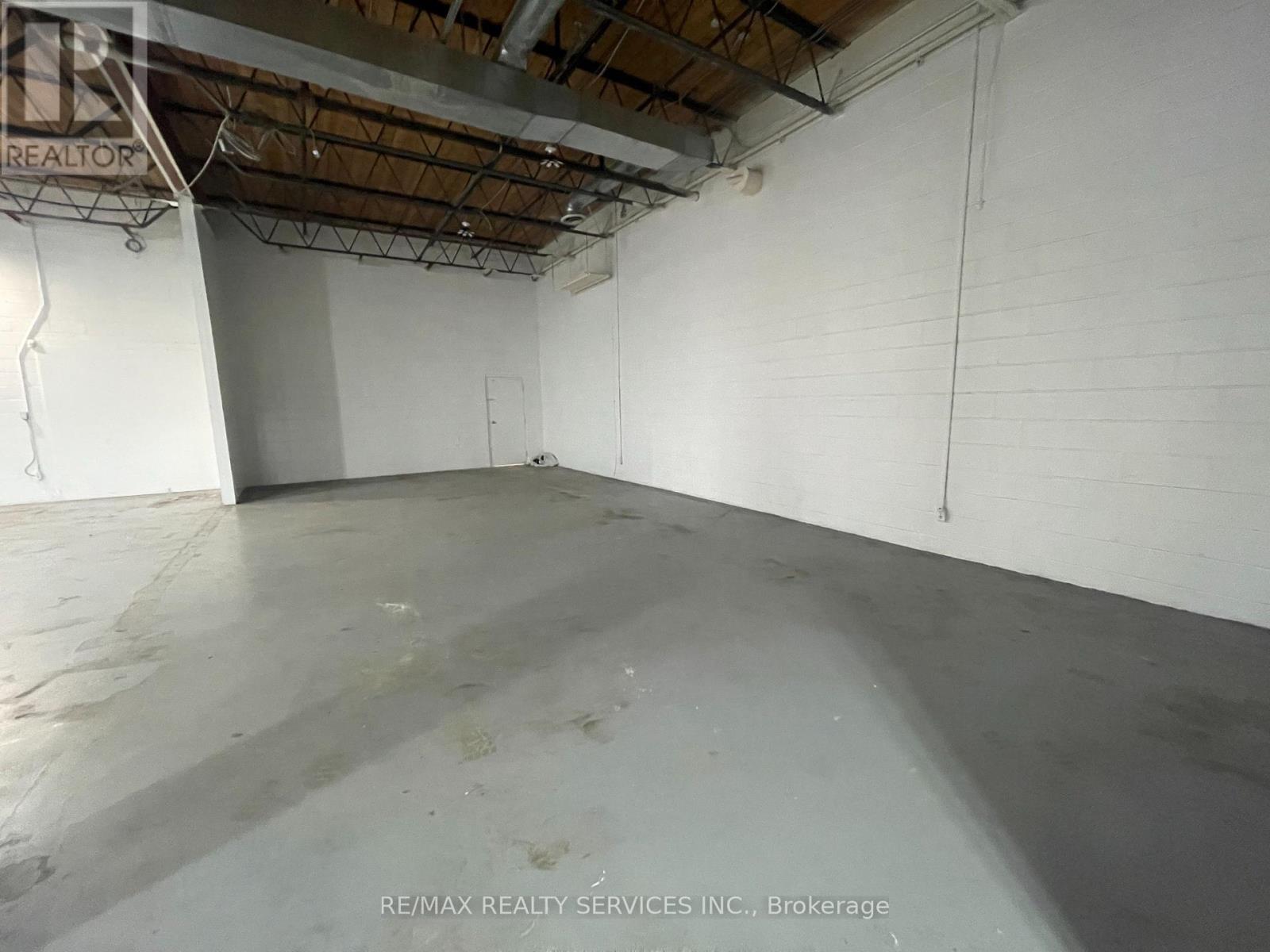 1 - 529 Speers Road, Oakville, Ontario  L6K 2G4 - Photo 8 - W12530448