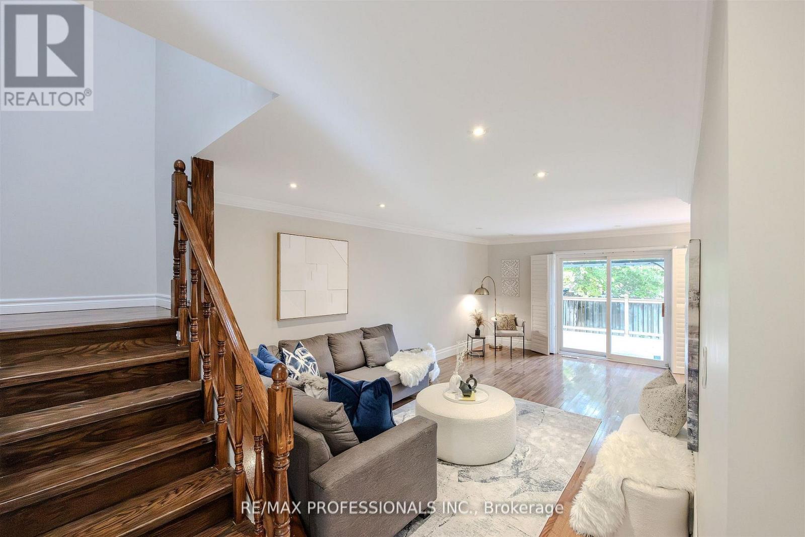 Unknown Address, ,     - Photo 13 - W12530452