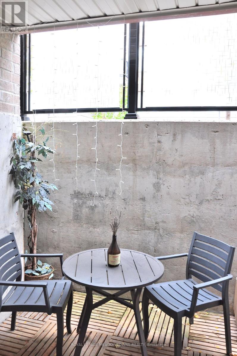 251 - 60 Parrotta Drive, Toronto, Ontario  M9M 0E5 - Photo 13 - W12530486