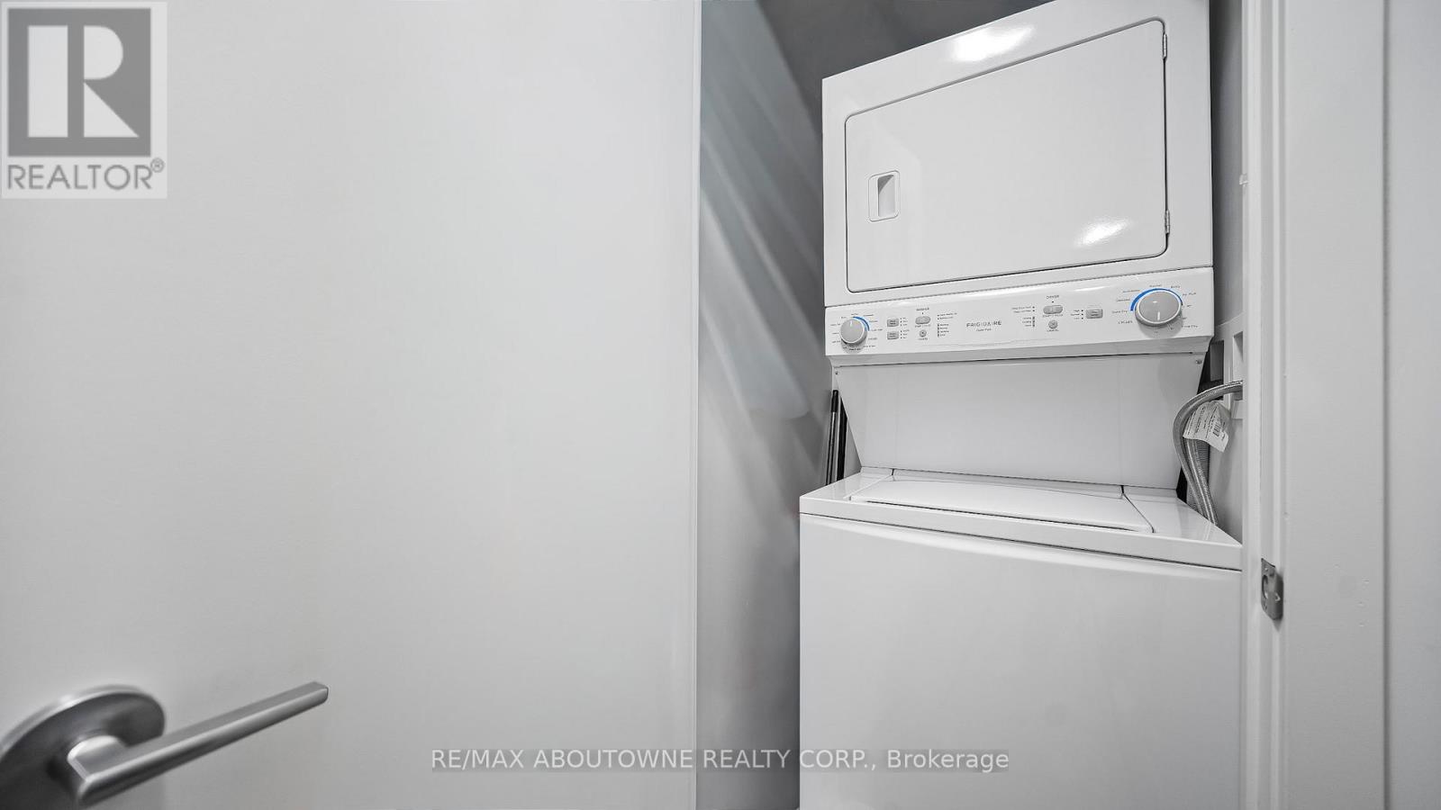 412 - 556 Marlee Avenue, Toronto, Ontario  M6B 0B1 - Photo 4 - W12530534