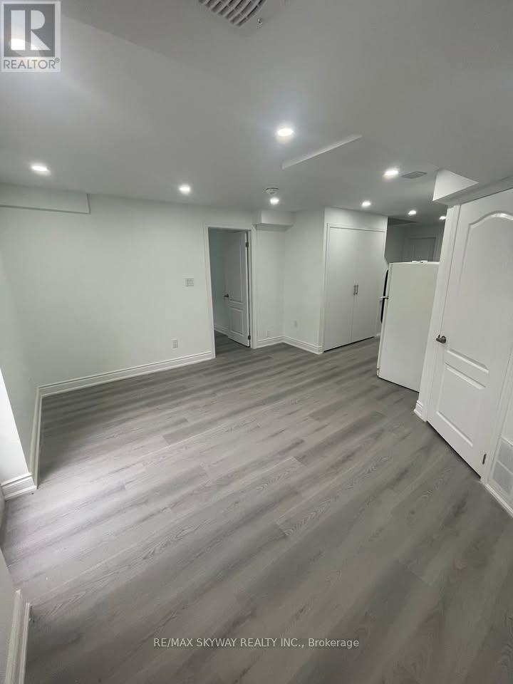 Bsmt - 4 Zebra Trail, Brampton, Ontario  L6R 2J1 - Photo 13 - W12530564