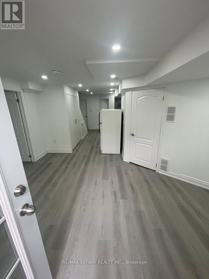 Bsmt - 4 Zebra Trail, Brampton, Ontario  L6R 2J1 - Photo 3 - W12530564